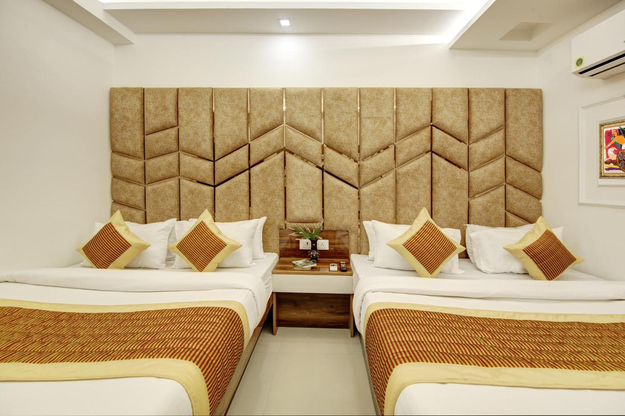 Hotel Star Villa - Front Of New Delhi Railway Station & 5 Minute From Connaught Place Exteriör bild