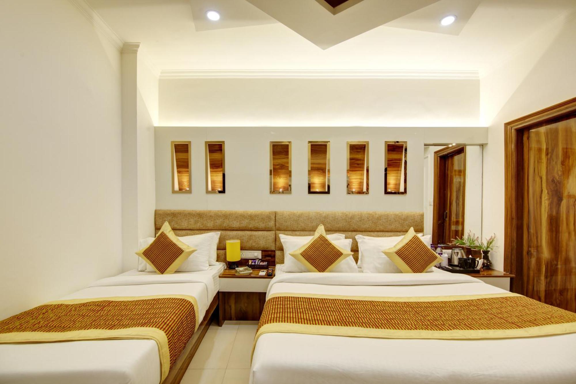 Hotel Star Villa - Front Of New Delhi Railway Station & 5 Minute From Connaught Place Exteriör bild